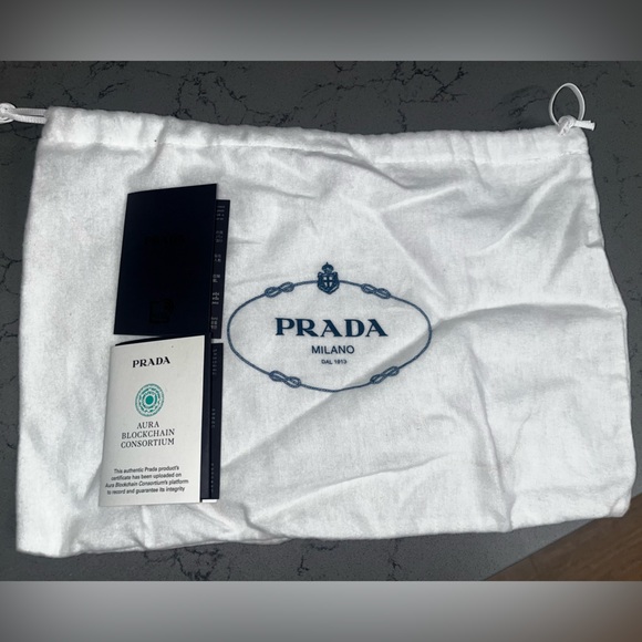 Prada Re-Edition 2005 Saffiano leather bag - Picture 8 of 8